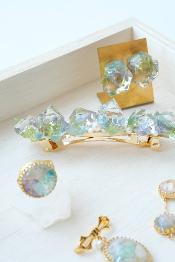 レジンアクセサリー　バレッタ作品例